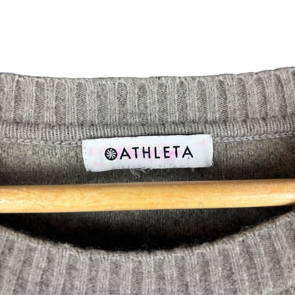 EUC Athleta Women’s Merino Wool Blend Leopard Crewneck Sweater in Gray/Cream Lg - Picture 3 of 11